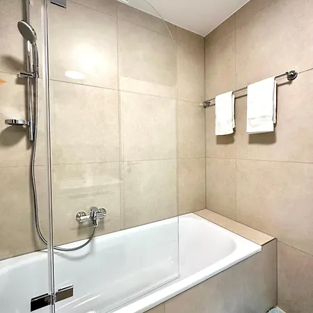 Mein Apartment, Forest View Mit Balkon Und Klima, Bis 10 Personen