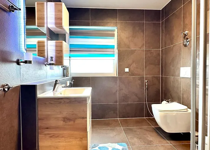 Mein Apartment, Forest View Mit Balkon Und Klima, Bis 10 Personen アパート *