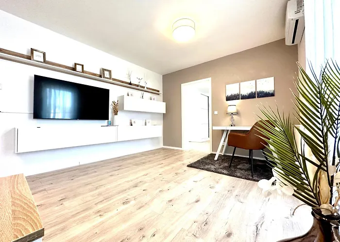 Mein Apartment, Forest View Mit Balkon Und Klima, Bis 10 Personen Διαμέρισμα *